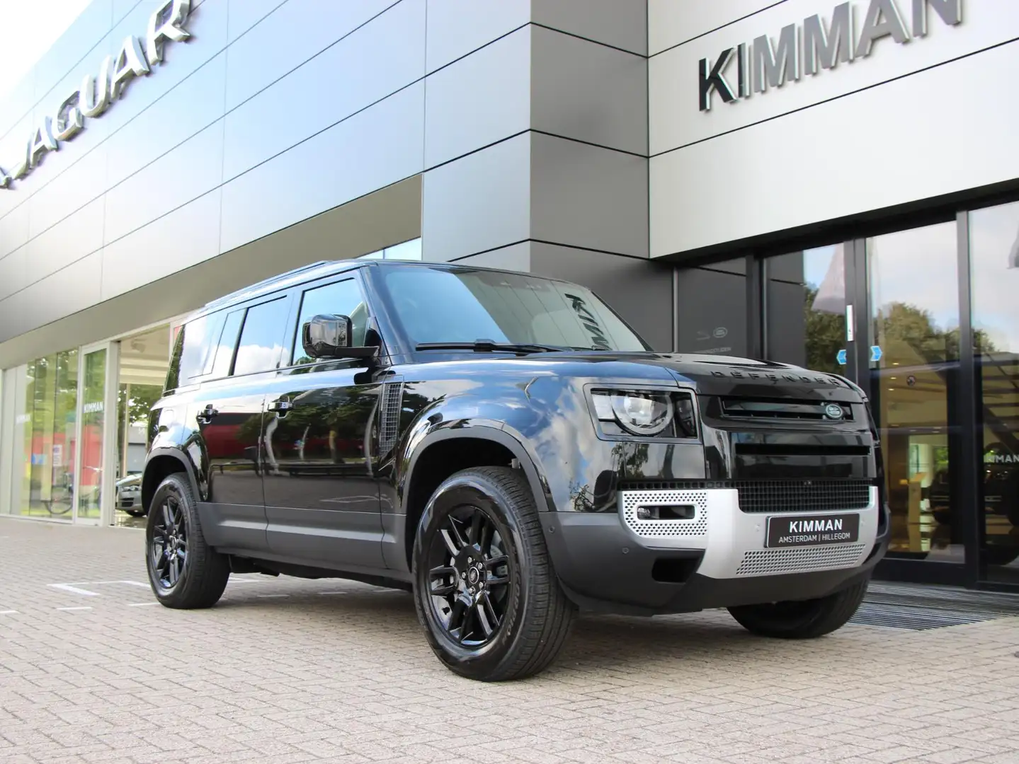 Land Rover Defender 110 P300e S | Cold Climate Pack | Trekhaak elec. | Schwarz - 2