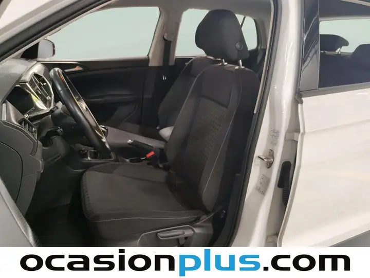 Volkswagen T-Cross Advance 1.0 TSI 2023, foto 9