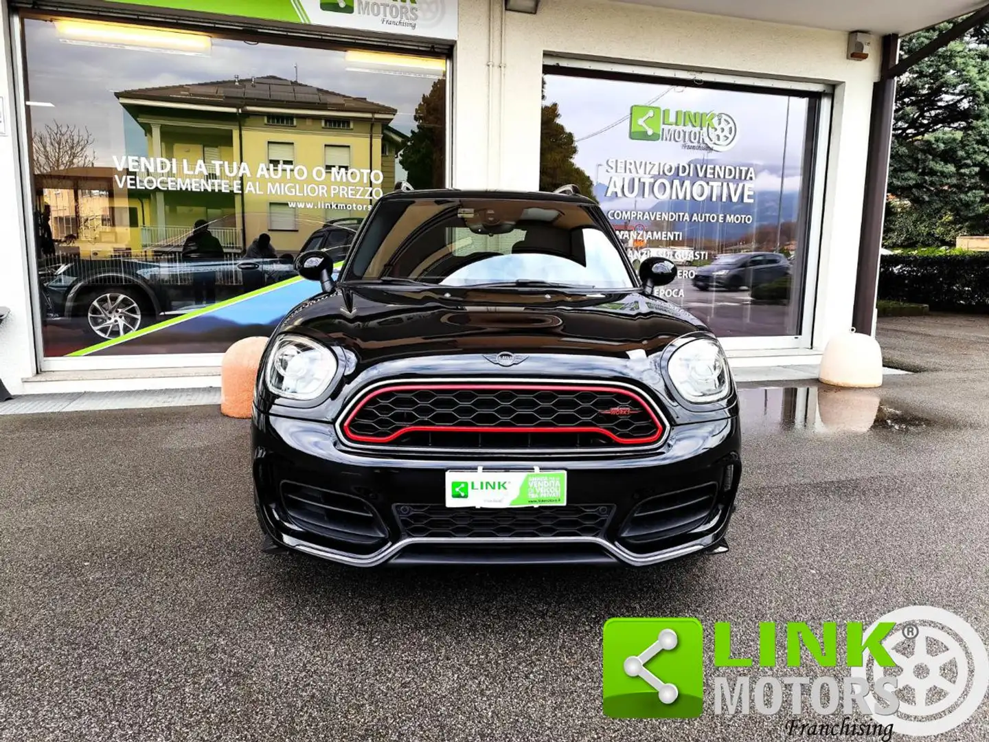 MINI John Cooper Works Countryman 2.0 ALL4 GAR.INCL Zwart - 2