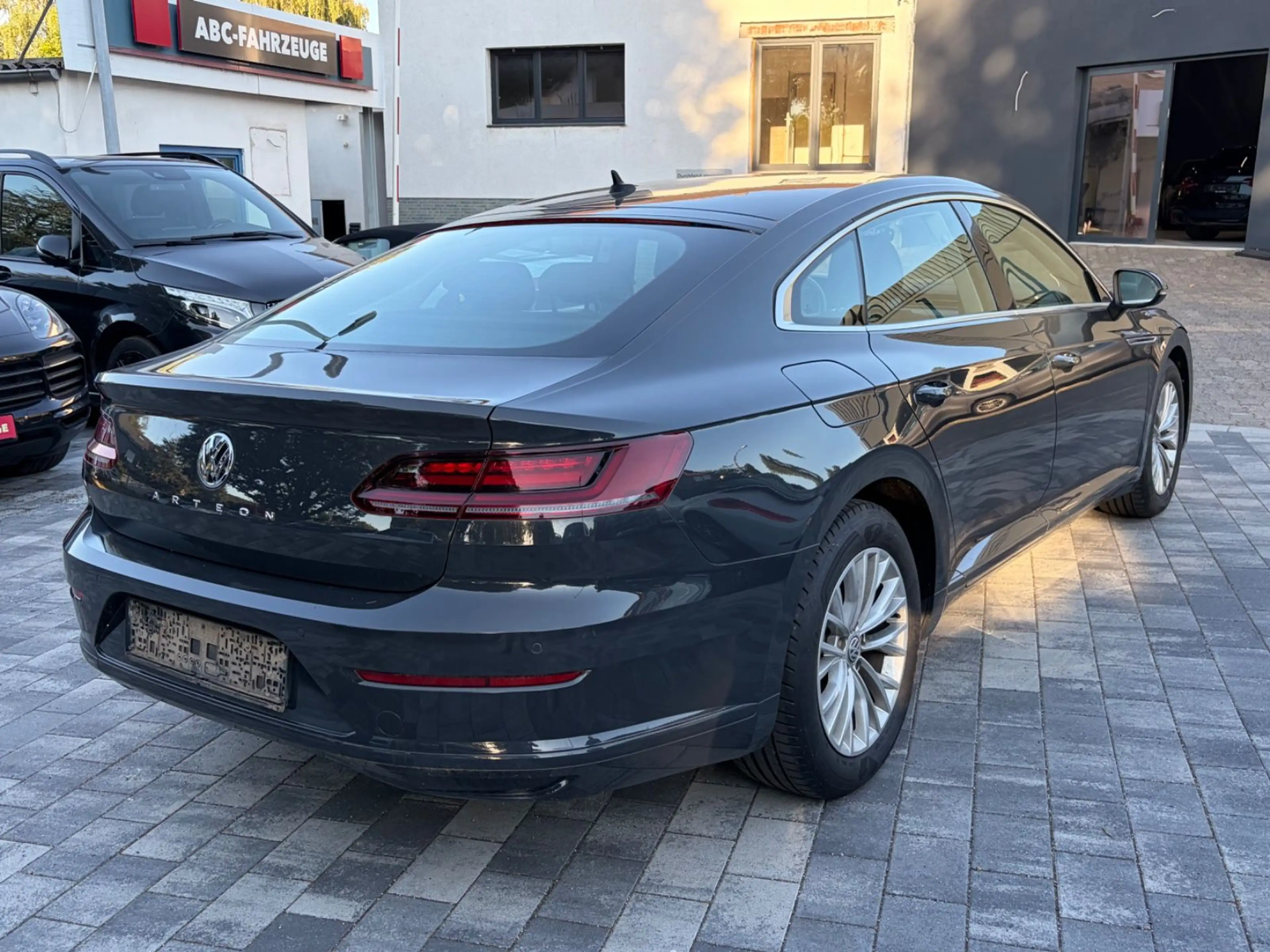 Volkswagen Arteon 1.5 TSI 2.Hand / LED / HU & Insp.NEU — photo 5