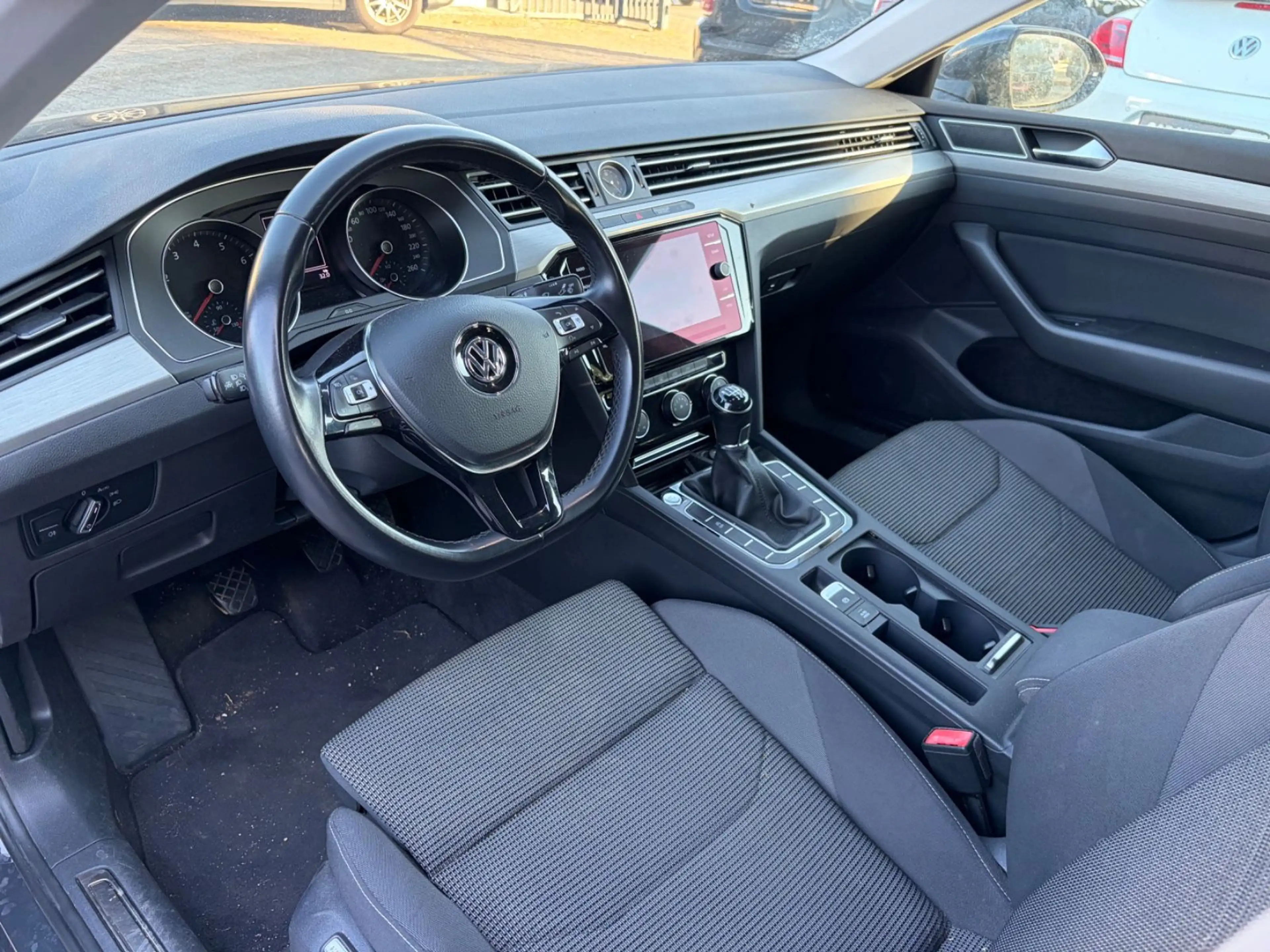 Volkswagen Arteon 1.5 TSI 2.Hand / LED / HU & Insp.NEU — photo 9