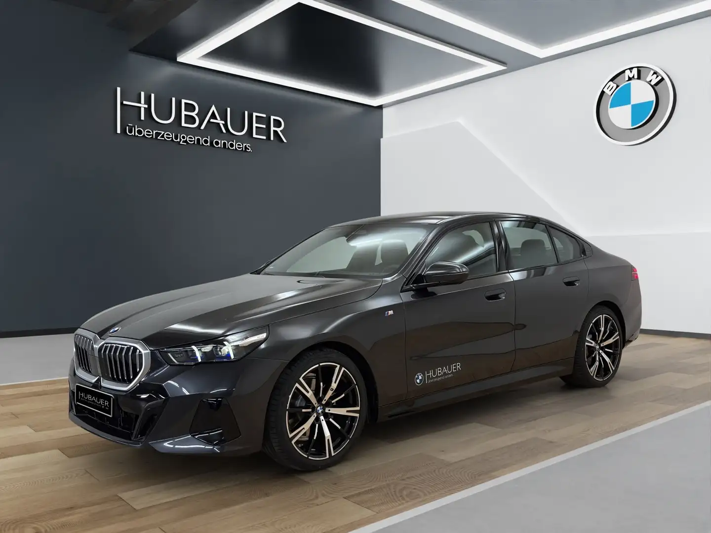 BMW 520 d Limousine [M Sport, ACC, AHK, h&k Sound, 20" LMR Grau - 1