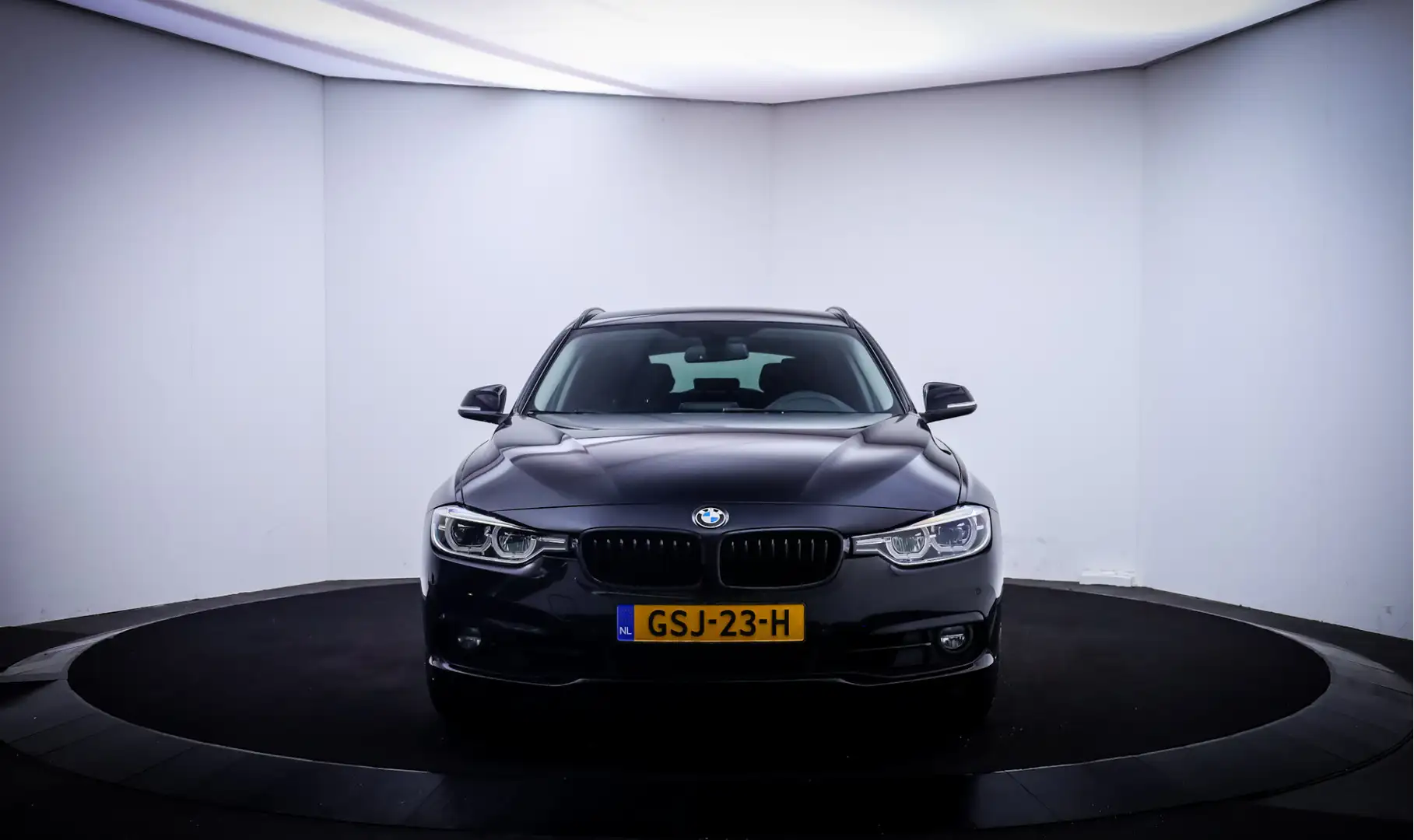 BMW 320 3-serie Touring 320iA 184Pk SPORT-LINE Executive F Zwart - 2
