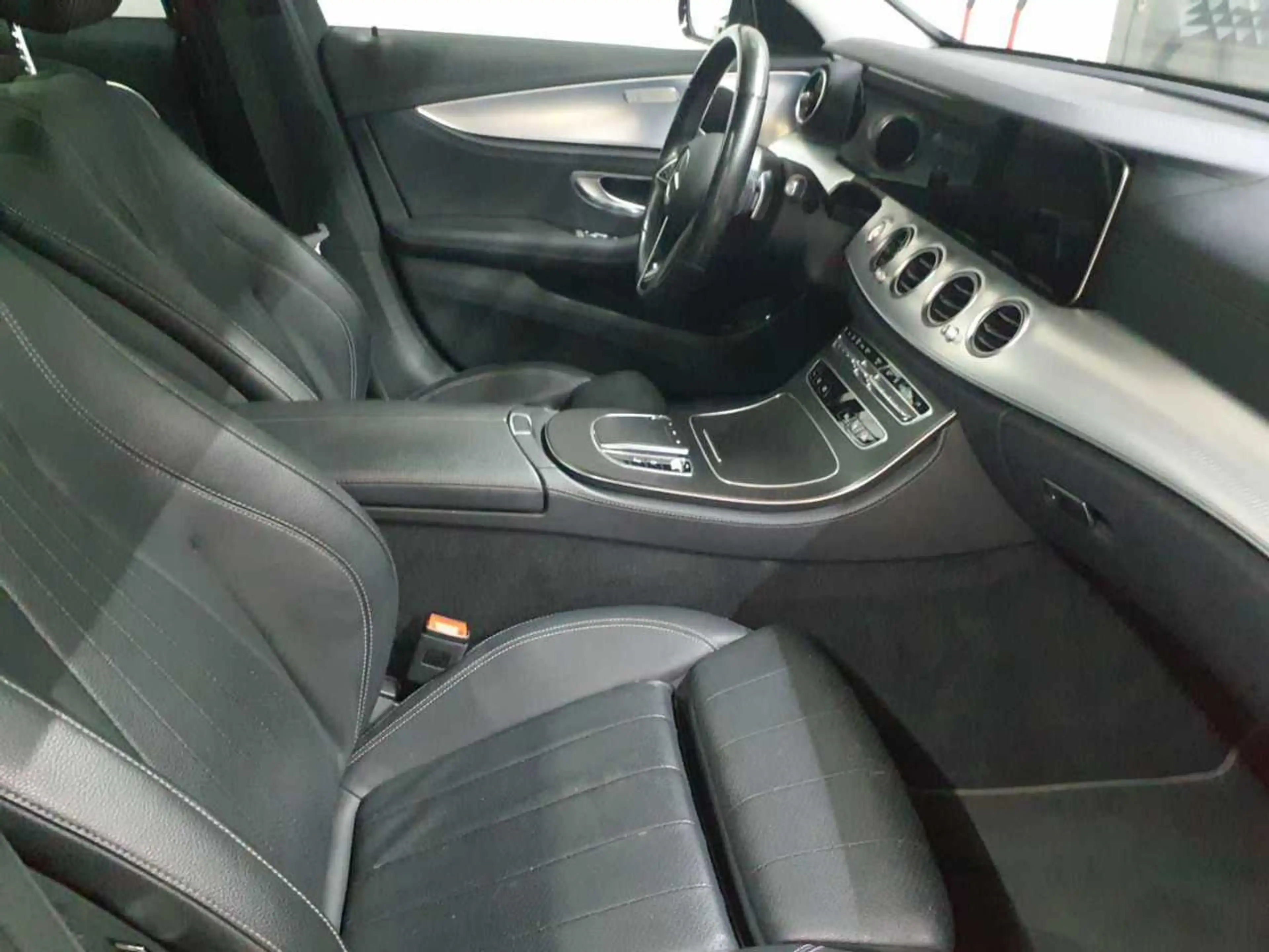 Mercedes-Benz E 300 E 300 de T 9G-Excl PANO Assi+ BusiP KAM — photo 8