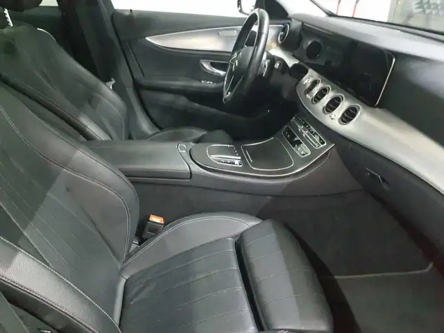 Mercedes-Benz E-Class view 8