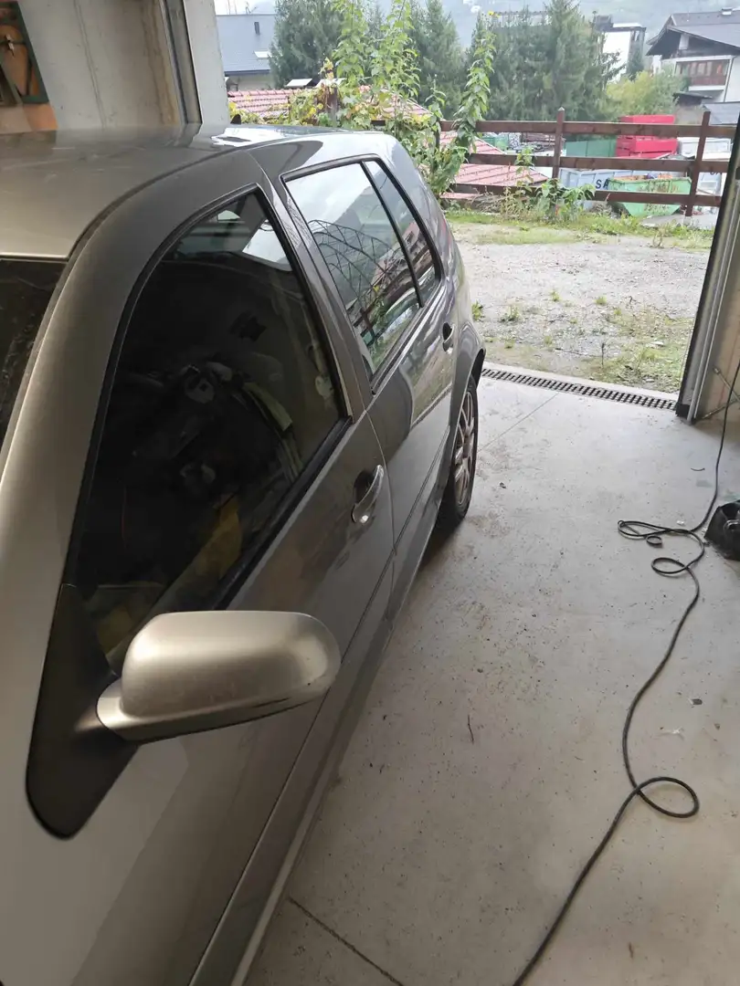 Volkswagen Golf 1.6 - 2