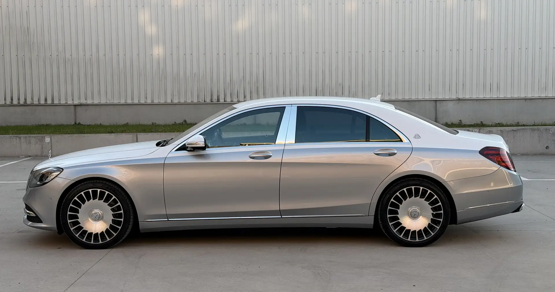 Mercedes-Benz S 560 E MAYBACH LOOK • BTW WAGEN • GARANTIE! Weiß - 2