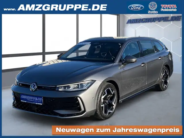 Volkswagen Passat Var. 2.0TDI DSG R-Line 4Motion+AHK+Matrix