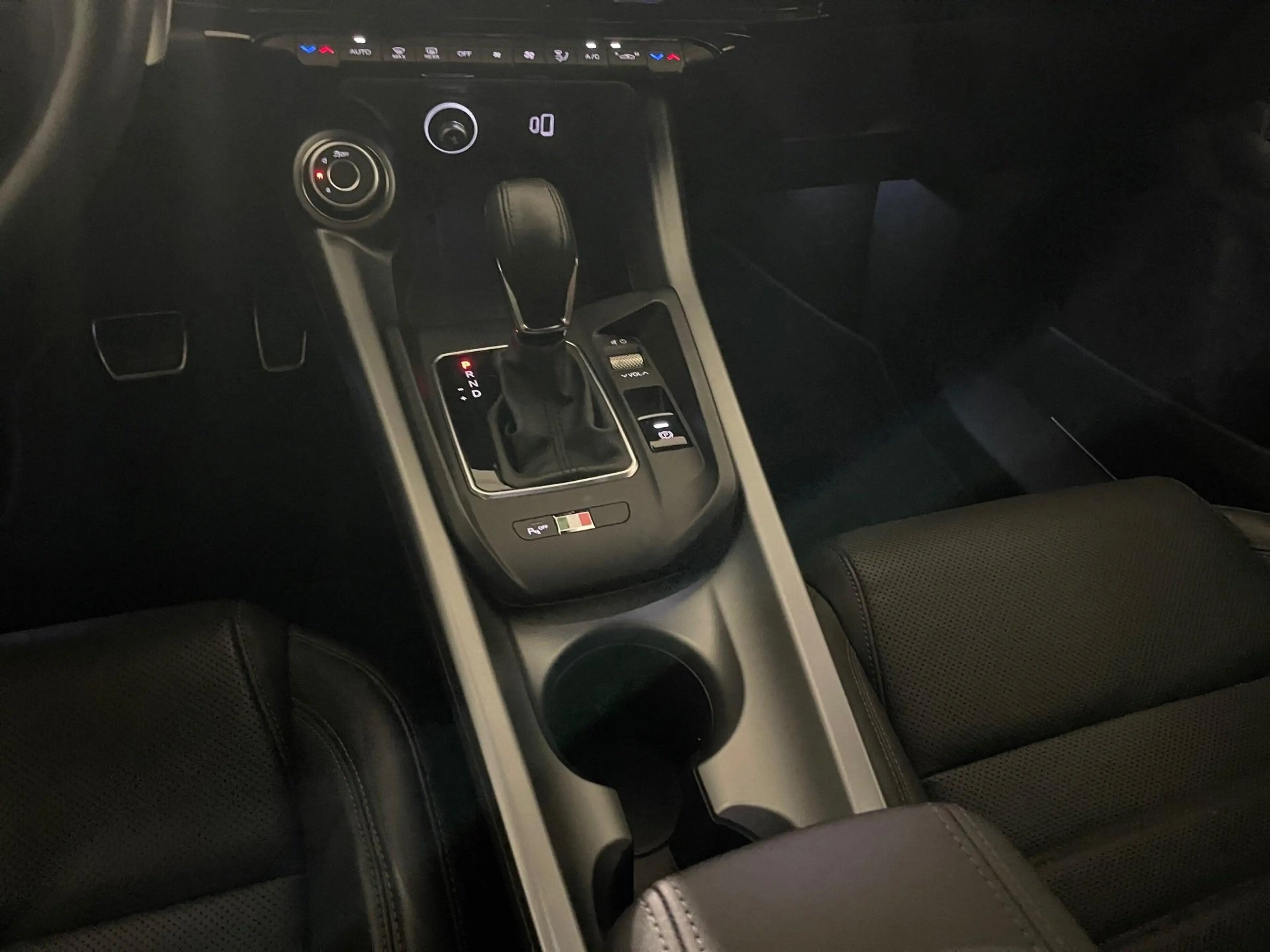 Alfa Romeo Tonale 1.5 130 MHEV Speciale FWD — photo 10