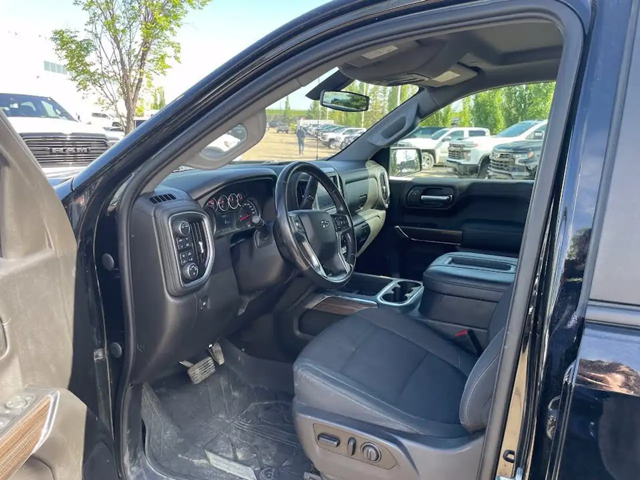Chevrolet Silverado 1500 снимка Chevrolet Silverado 1500