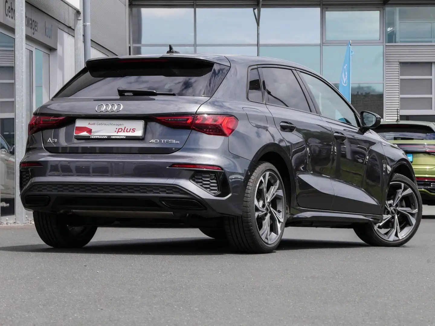 Audi A3 40 TFSI e S-Line LED Pano virtual Grau - 2