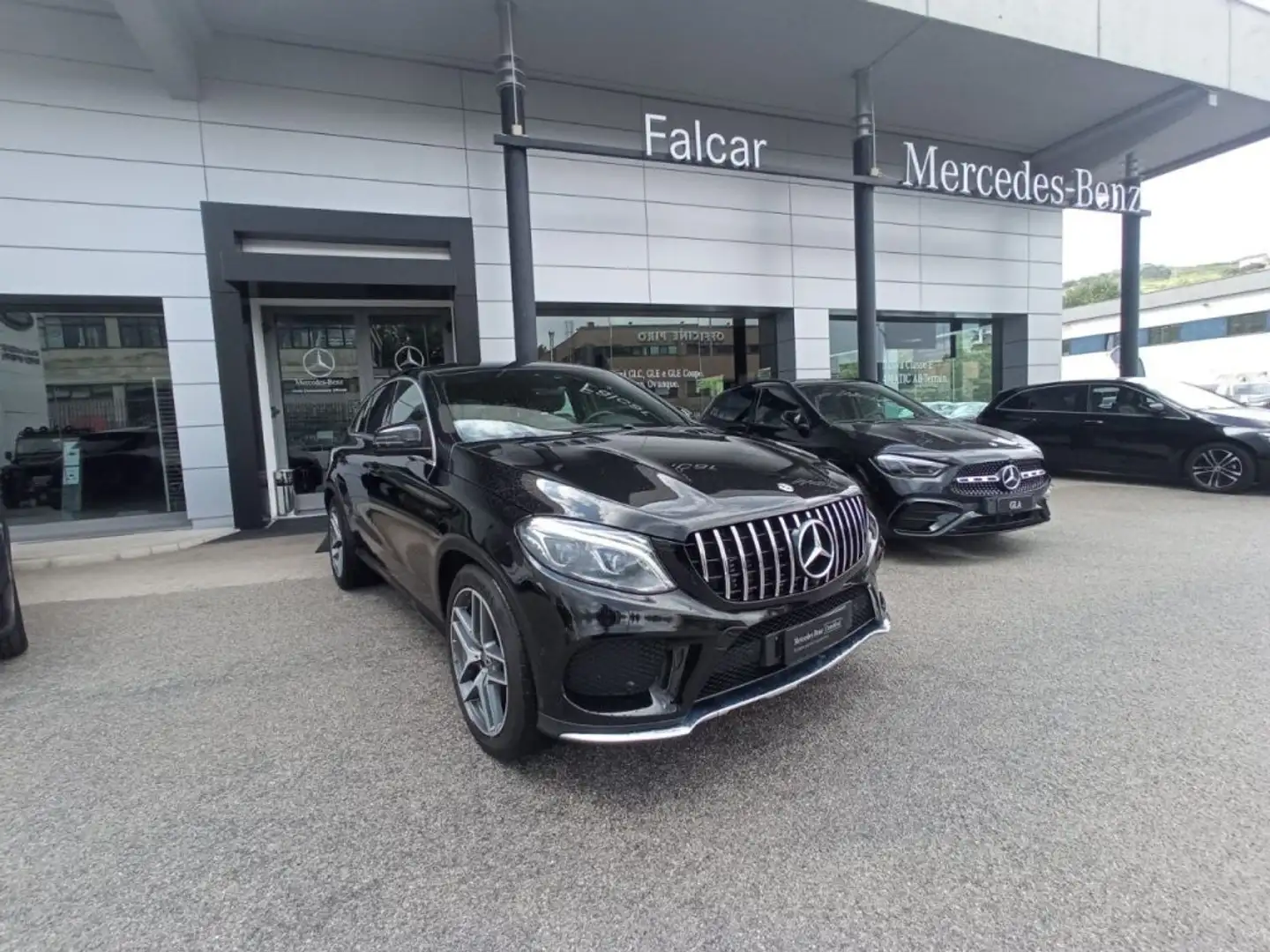 Mercedes-Benz GLE 350 d 4Matic Coupé Premium Schwarz - 1