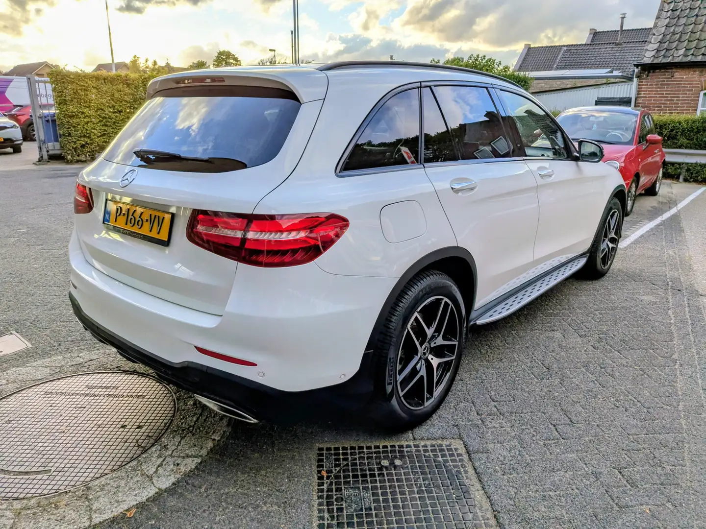 Mercedes-Benz GLC 250 4MATIC AMG Line ,Trekhaak,Pano Dak,Burmeister. Blanc - 2