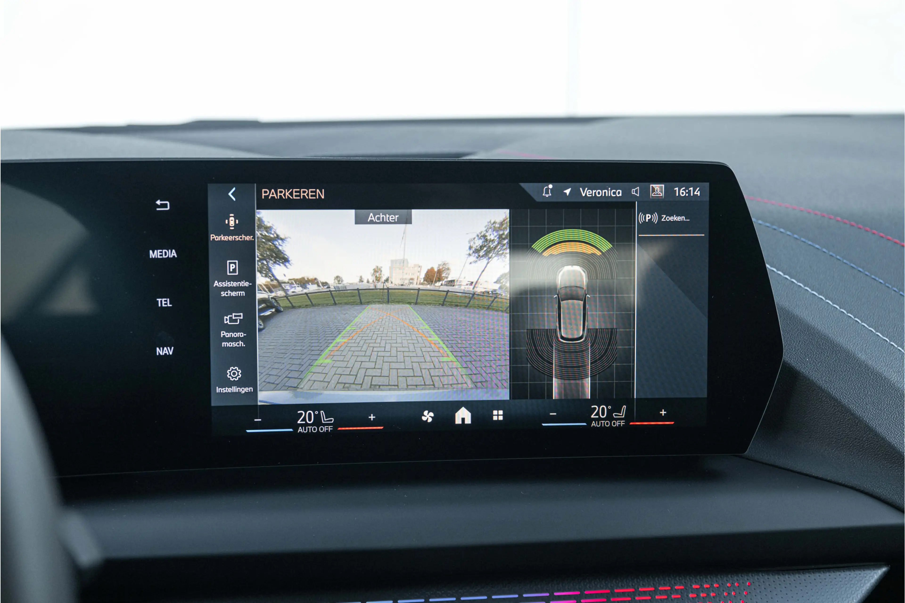 BMW 120 1 Serie M Sport Automaat / Achteruitrijcamera / Sp — photo 12