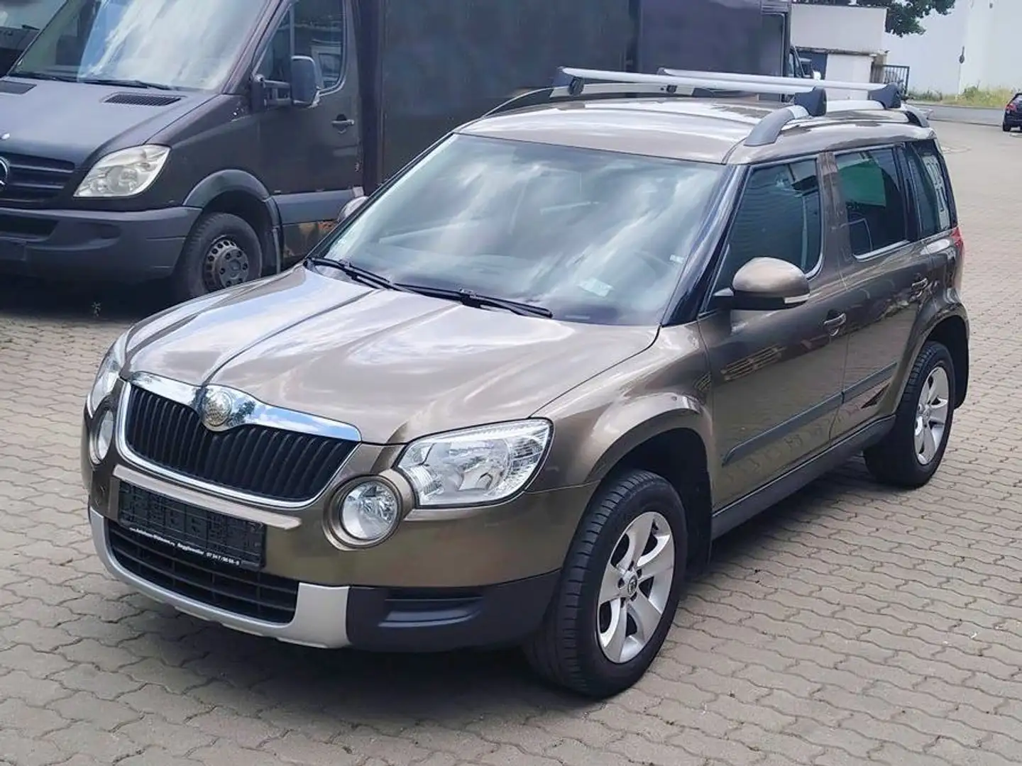 Skoda Yeti Yeti 2.0 TDI 4x4 - Euro 5 Brązowy - 1