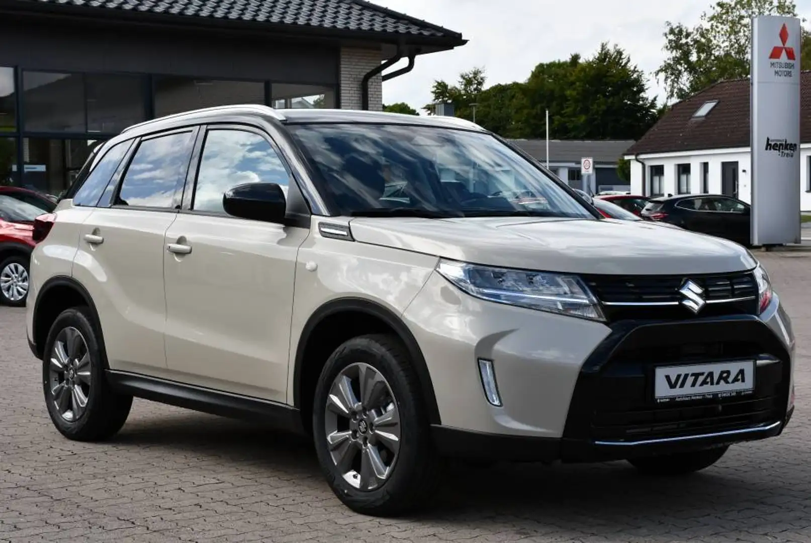 Suzuki Vitara VITARA 1.5 AGS Comfort Nero - 2