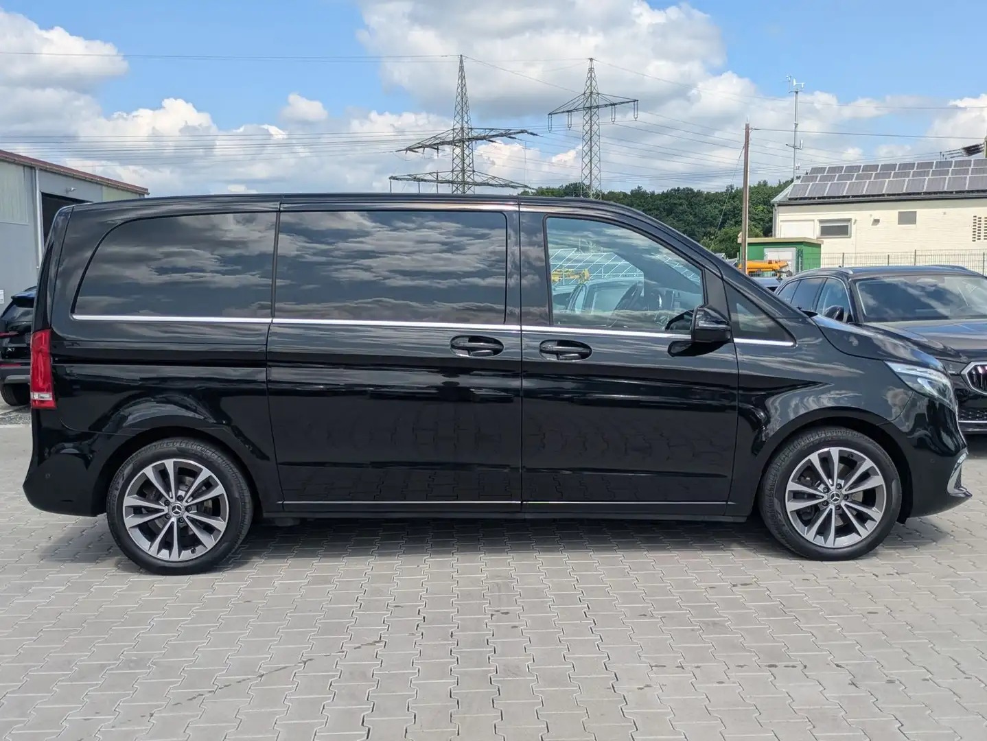 Mercedes-Benz V 250 d AVANTG. kompakt LED*LEDER*AHK*DISTR*360° Schwarz - 2