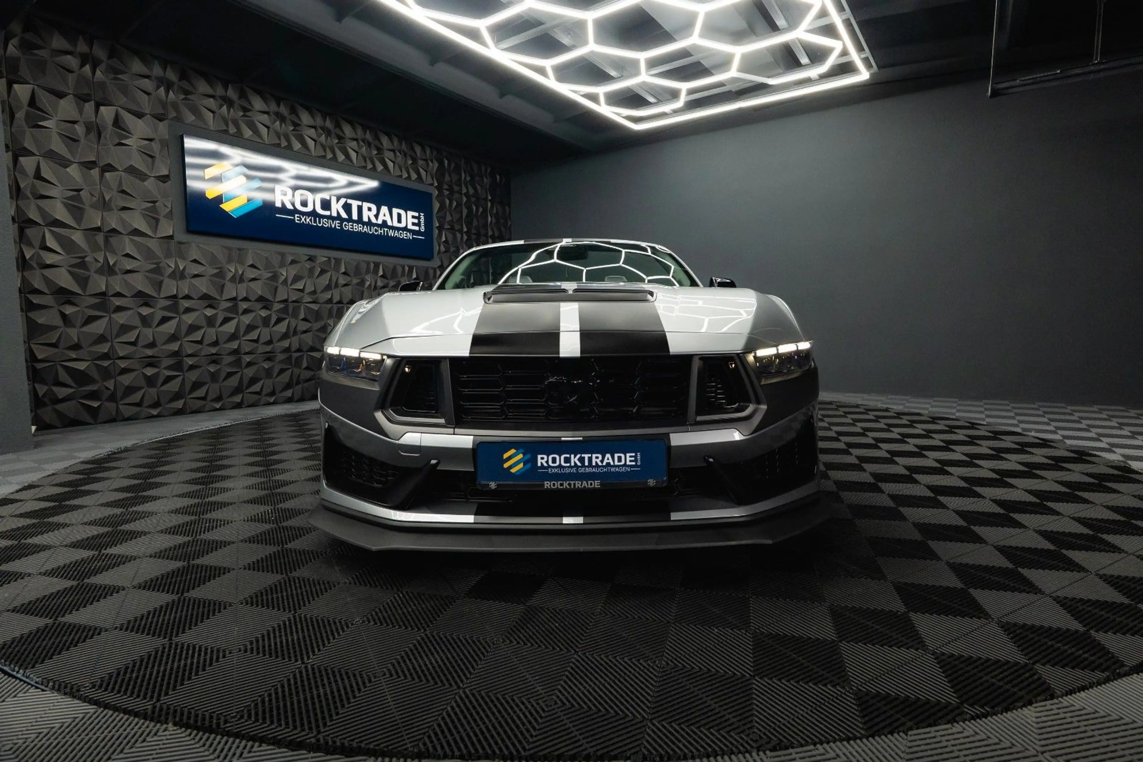 Ford Mustang GT Cabrio DARK HORSE PREMIUM MY2024 19% — photo 4