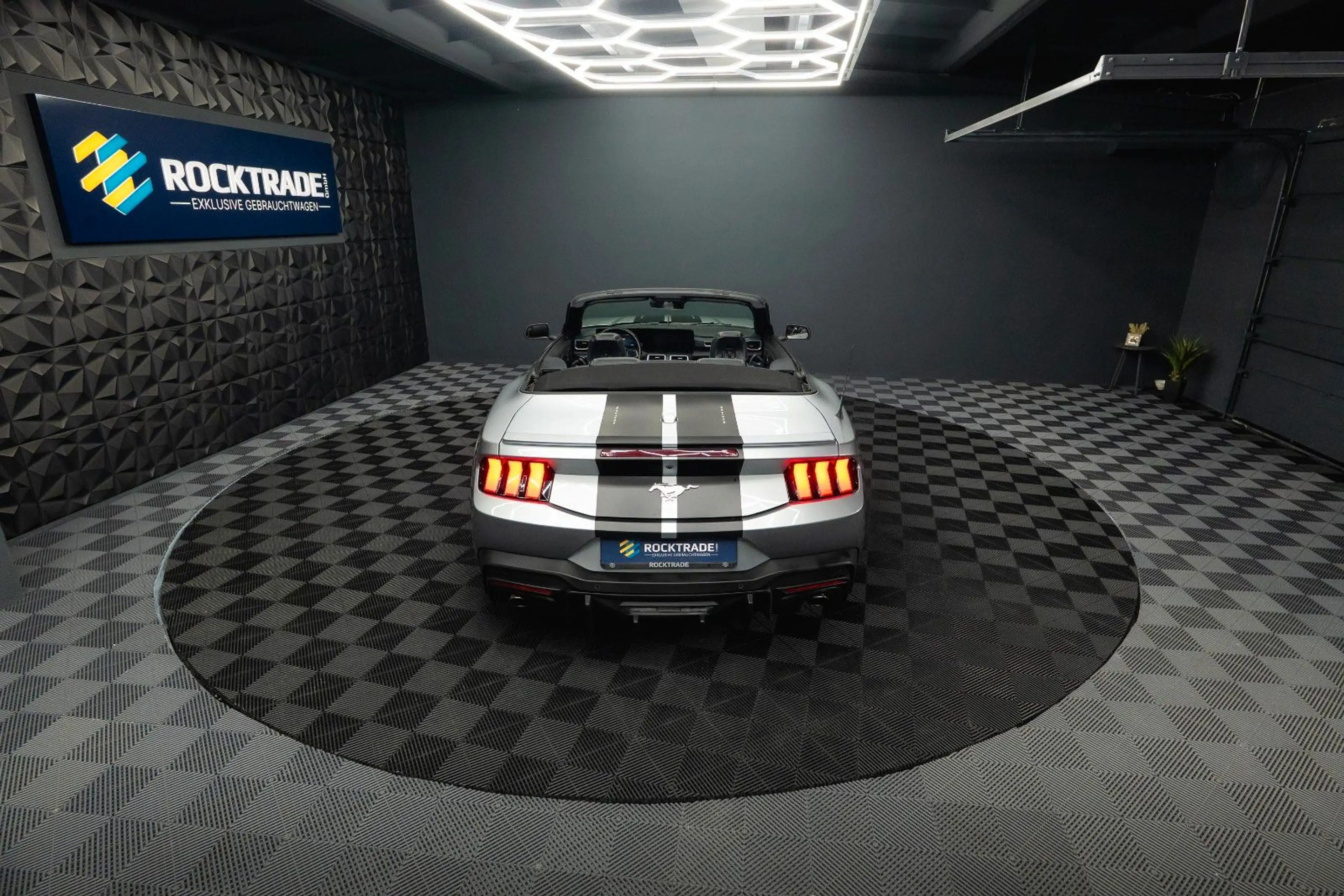 Ford Mustang GT Cabrio DARK HORSE PREMIUM MY2024 19% — photo 13