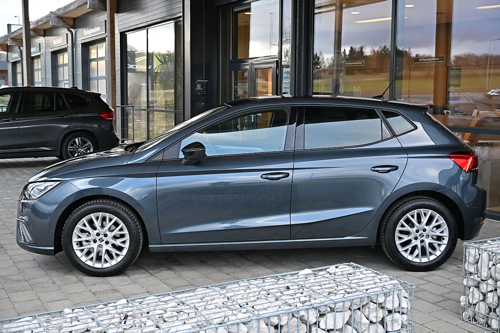 SEAT Ibiza 1,0 EcoTSI FR DSG ACC, LED, Navi, Kamera, Spurh... Grau - 2