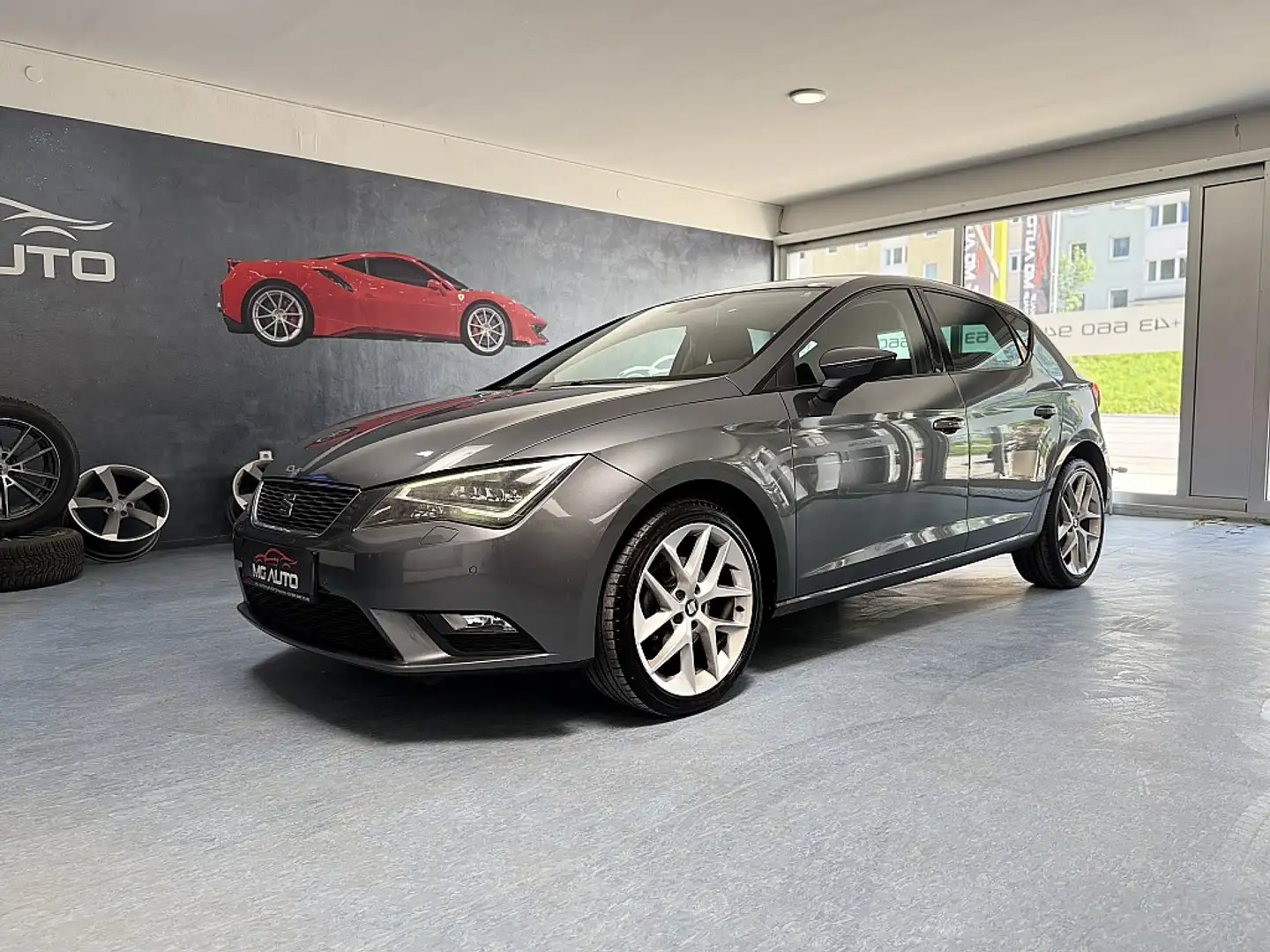 SEAT Leon Style 1,2 TSI Start-Stopp Grau - 1