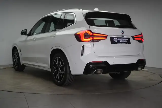 BMW X3 view 5