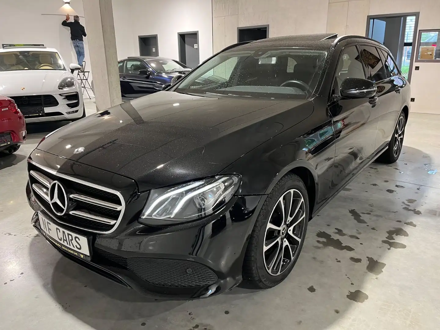 Mercedes-Benz E 200 E200 T 4Matic,LED,Navi,AMG,NightPakStreifschaden Чёрный - 2