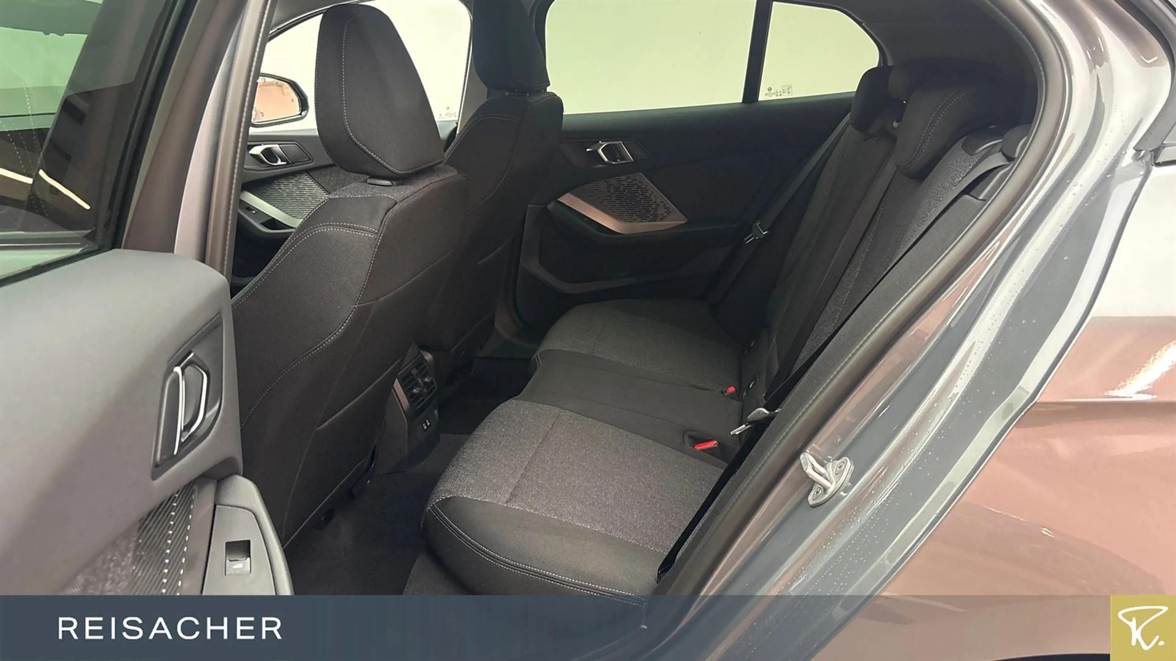 BMW 120 Autom. Parksystem Sitzheizung Keyless Go — photo 8