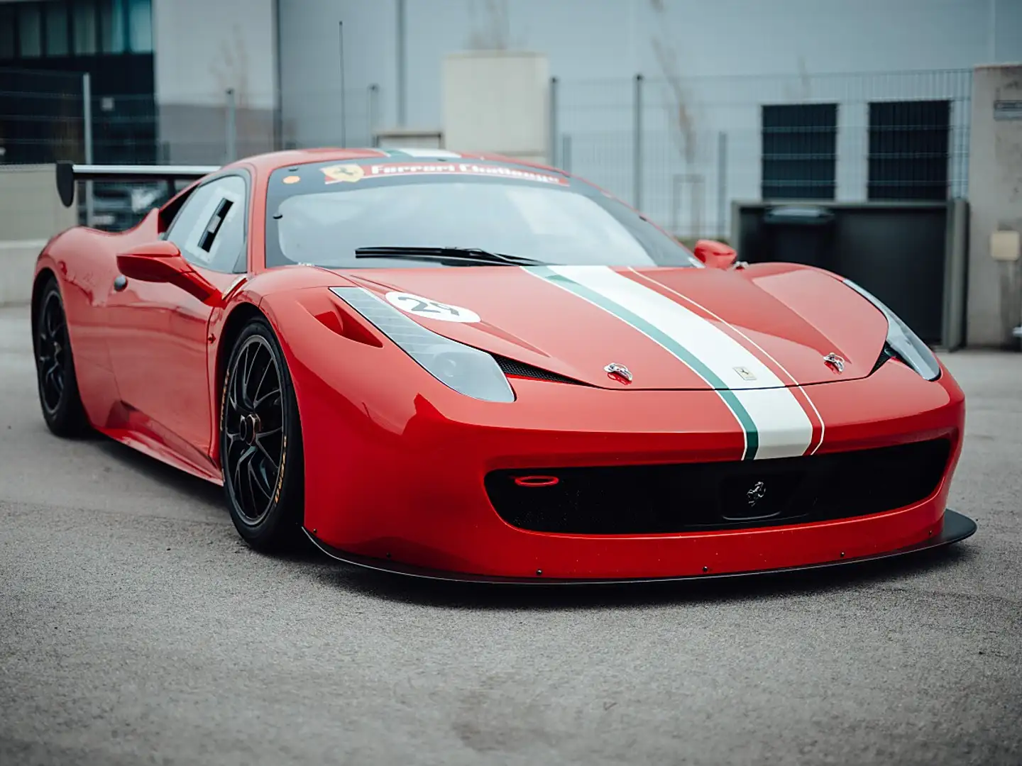 Ferrari 458 Challenge EVO Rot - 1