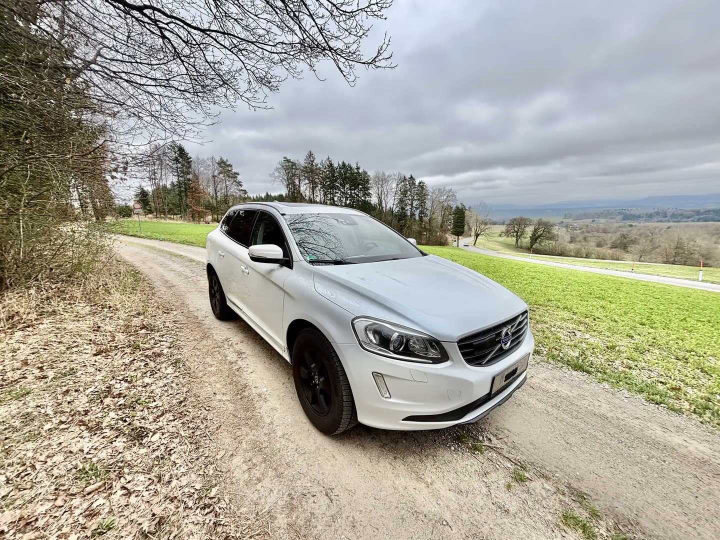 Volvo XC60 D4 Ocean Race AWD - 1