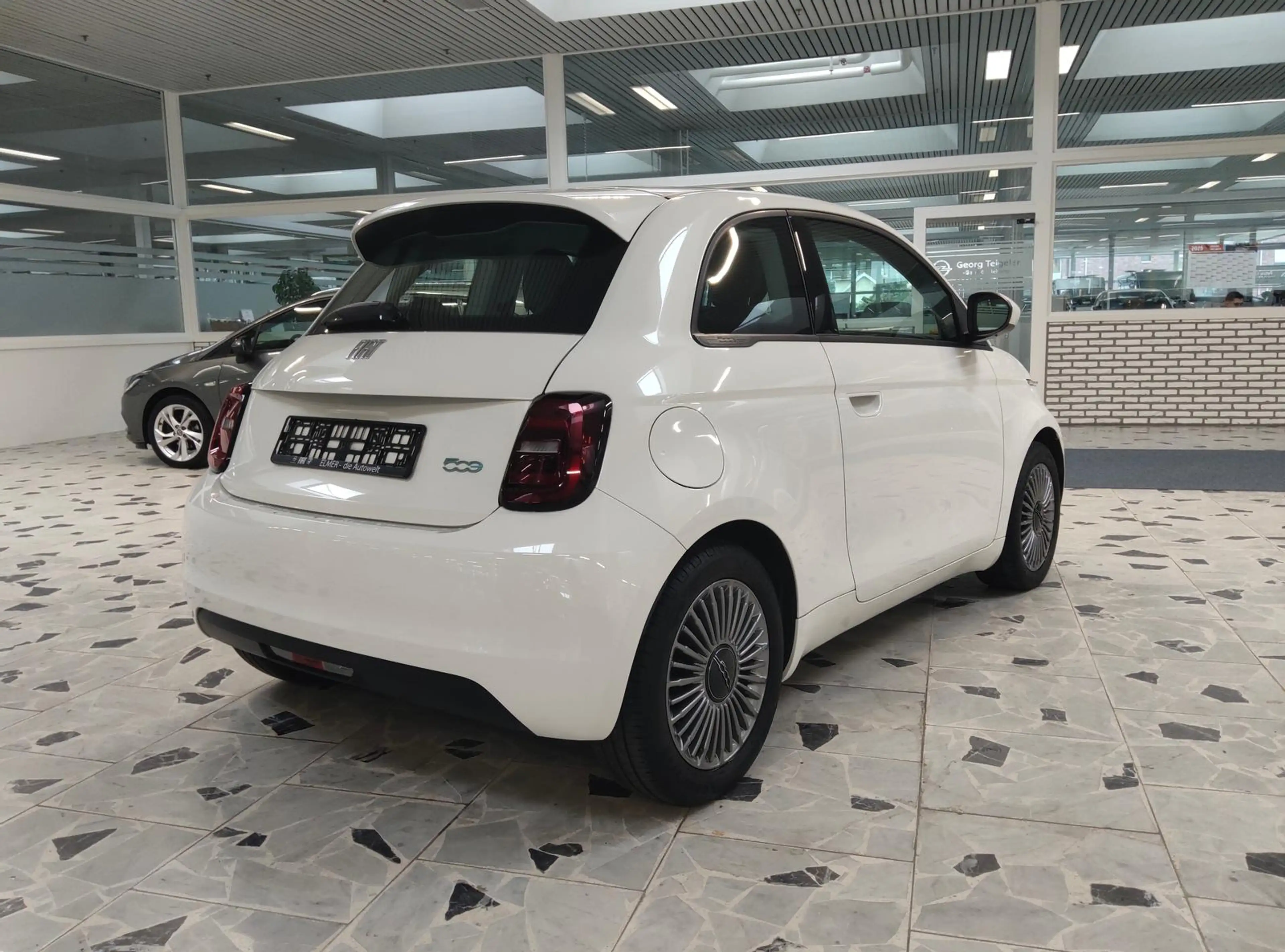 Fiat 500e - 42kWh -Android-Auto - Leichtmetallräder — photo 7