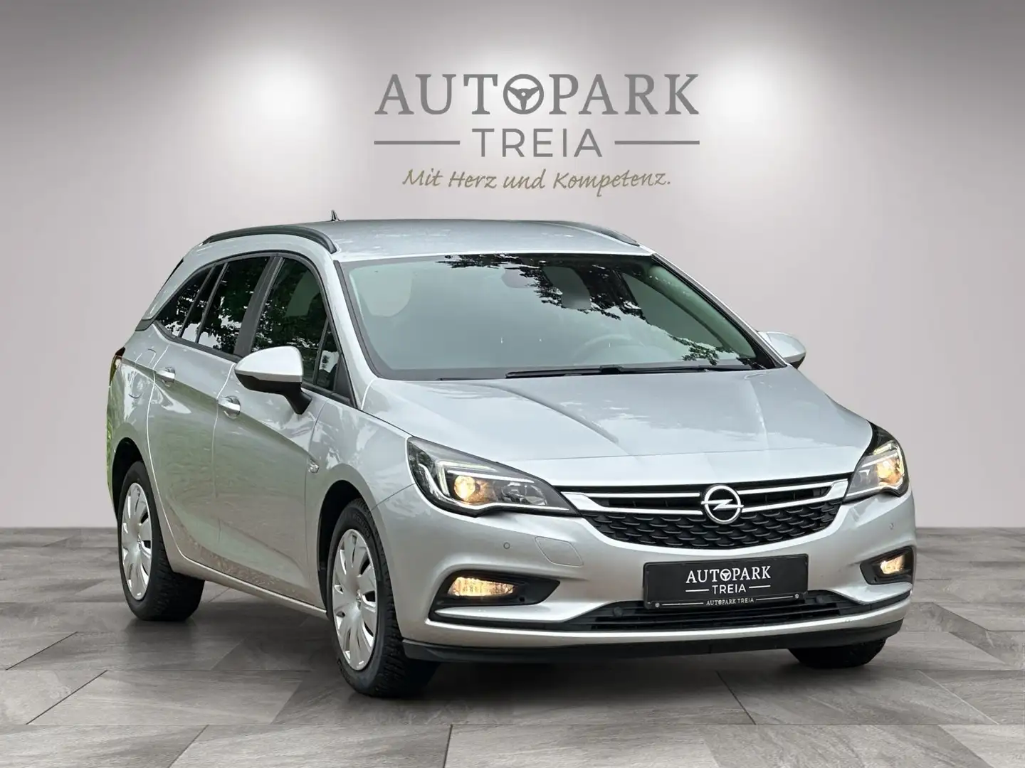 Opel Astra K Sports Tourer Business(LED-NAVI-BT-TEMP) Argent - 1