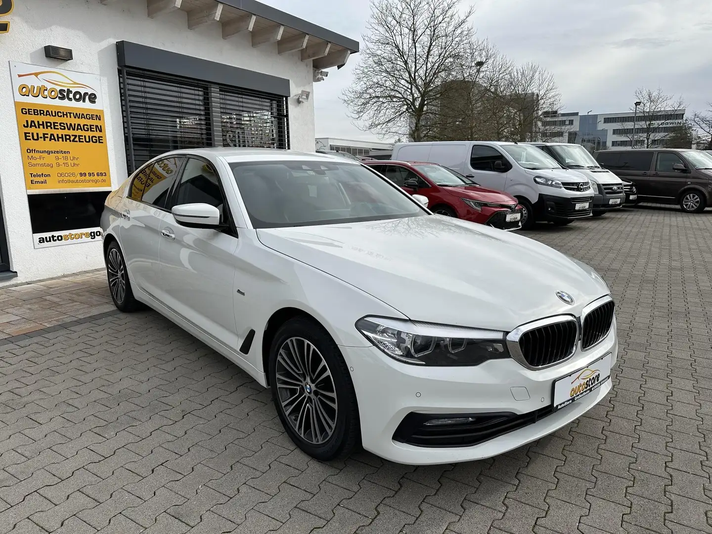 BMW 530 d xDrive Sport Line 195 kW (265 PS), Autom. 8-G... Weiß - 2