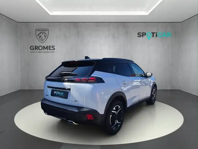 Peugeot 2008 view 3
