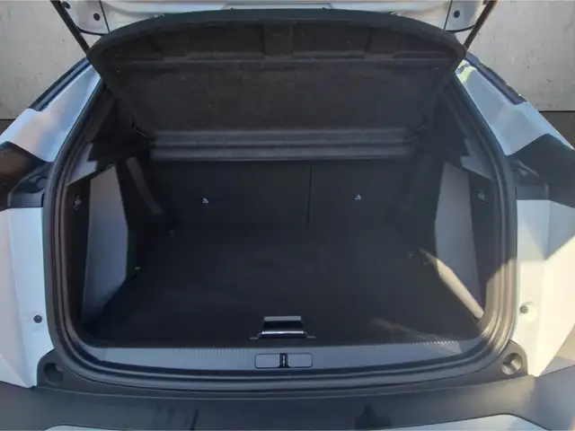 Peugeot 2008 view 7