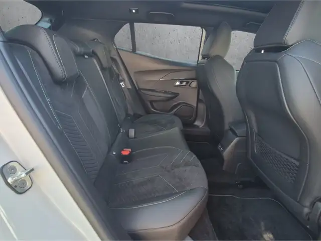 Peugeot 2008 view 14