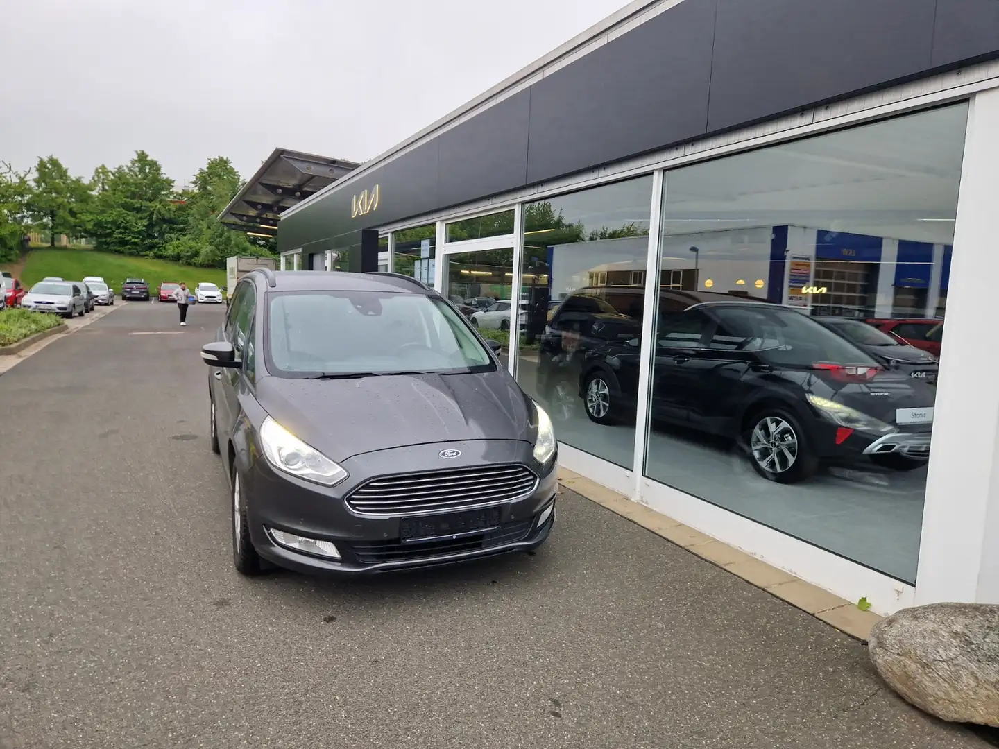 Ford Galaxy 1,5 EcoBoost Business 7S Navi AHK SHZ RFK Gris - 2