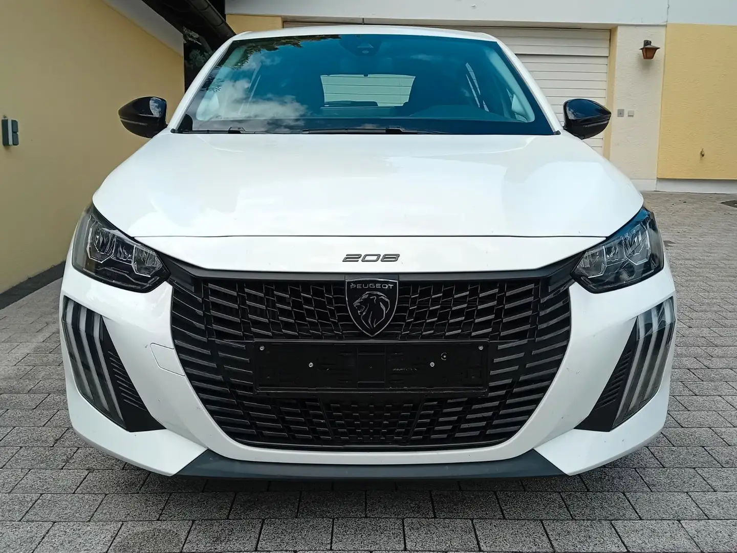 Peugeot 208 1.2 Puretech 100 Style-SHZ-PDC-Temp.-LED Weiß - 2