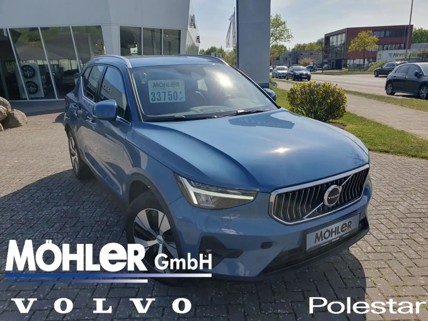 Volvo XC40 T4 Recharge DKG Plus Bright Blau - 1