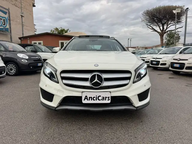 Mercedes-Benz GLA 200 GLA 200 CDI Automatic 4Matic Premium