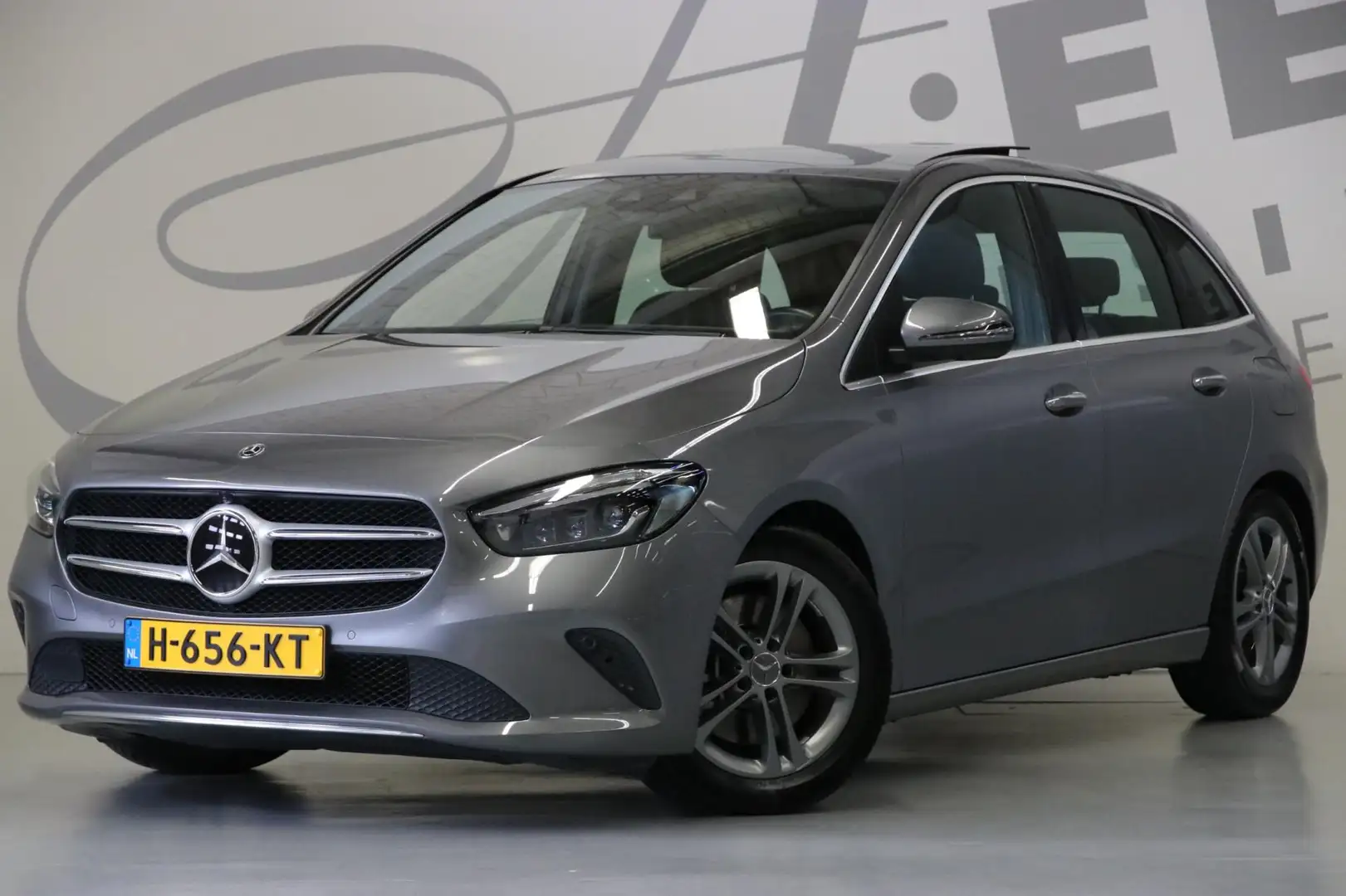 Mercedes-Benz B 250 Panoramaschuifdak/360 graden camera/ Massage stoel Grijs - 1