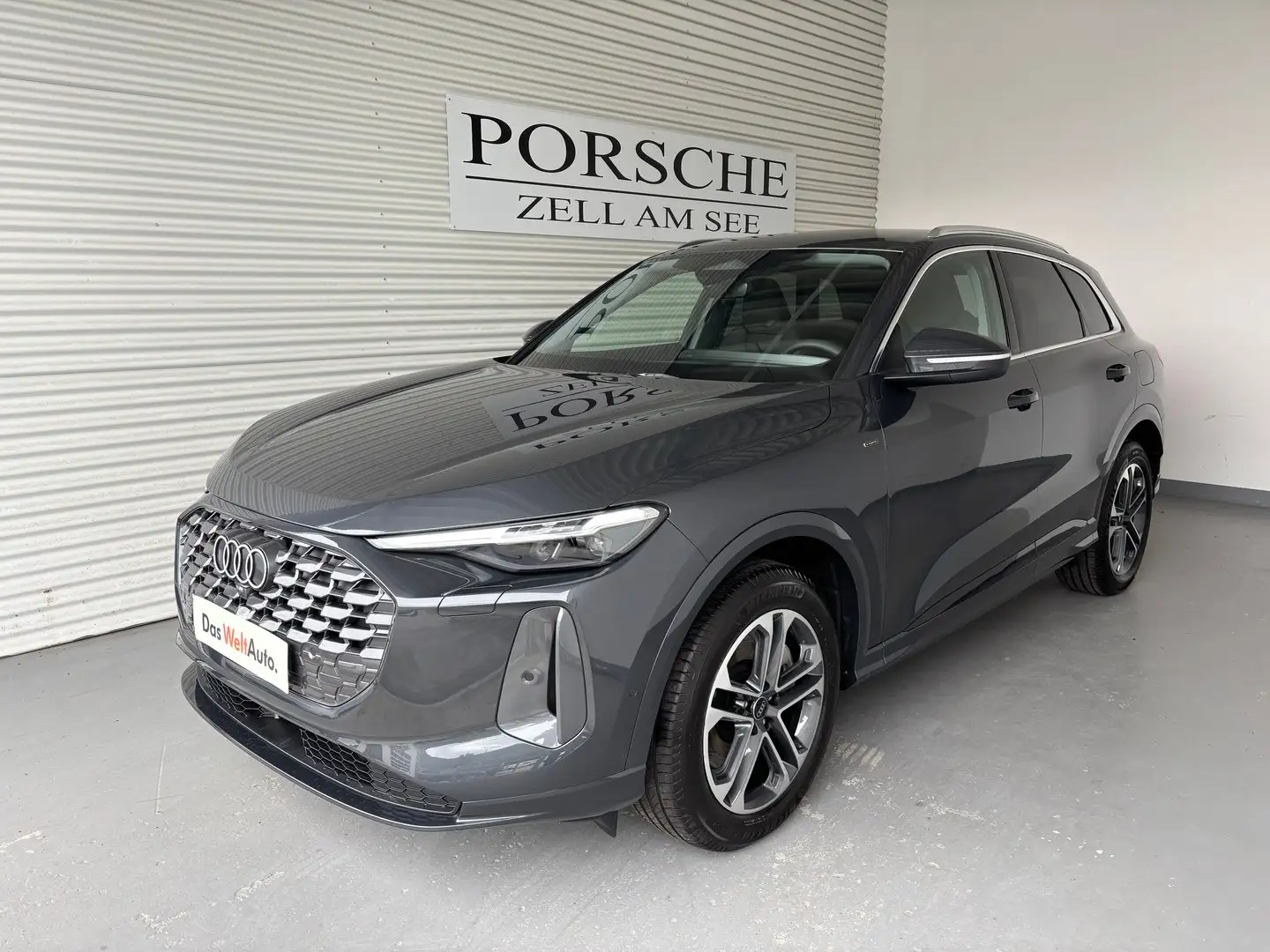 Audi Q5 e-hybrid quattro 220 KW Grau - 1