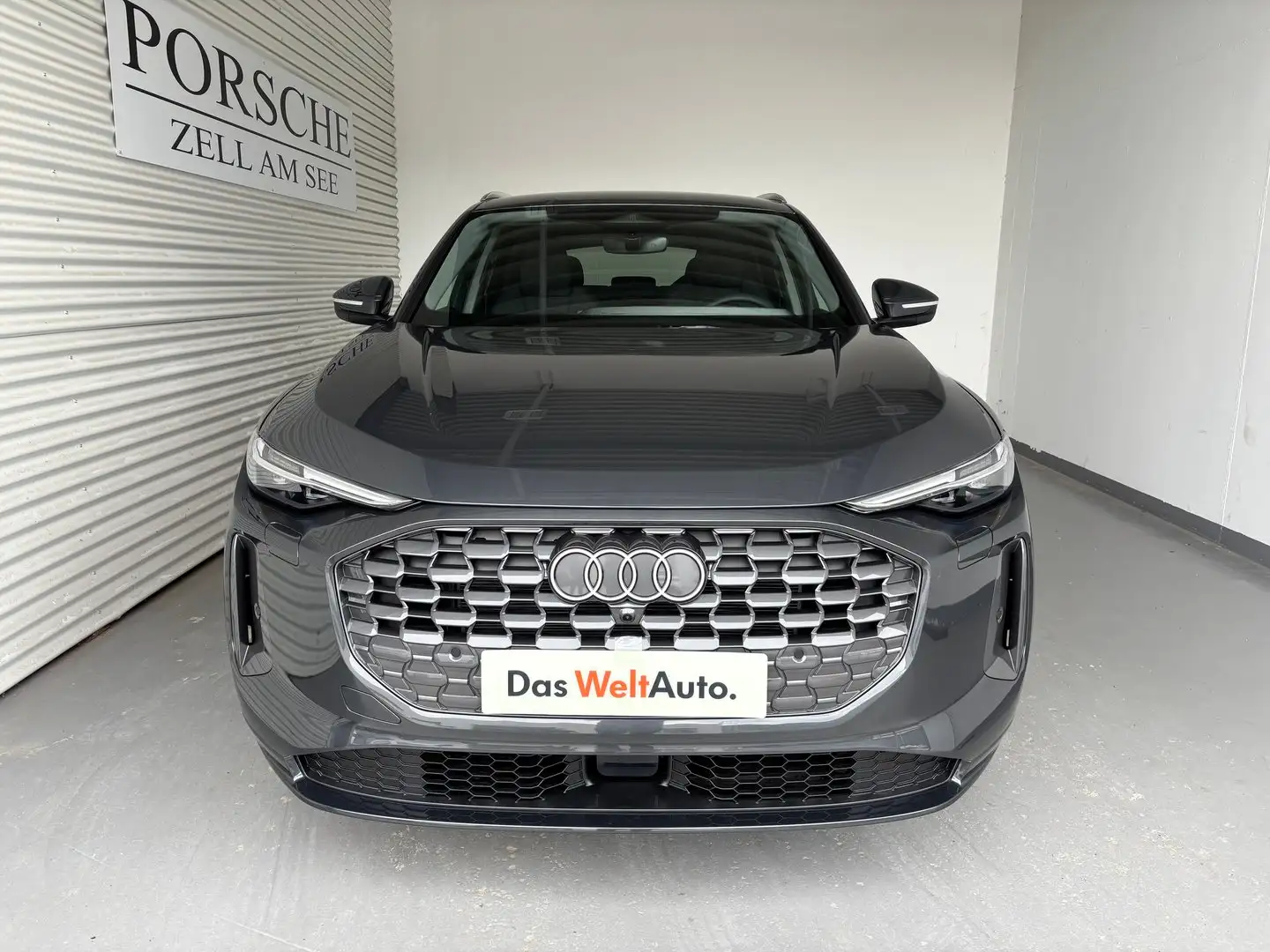 Audi Q5 e-hybrid quattro 220 KW Grau - 2