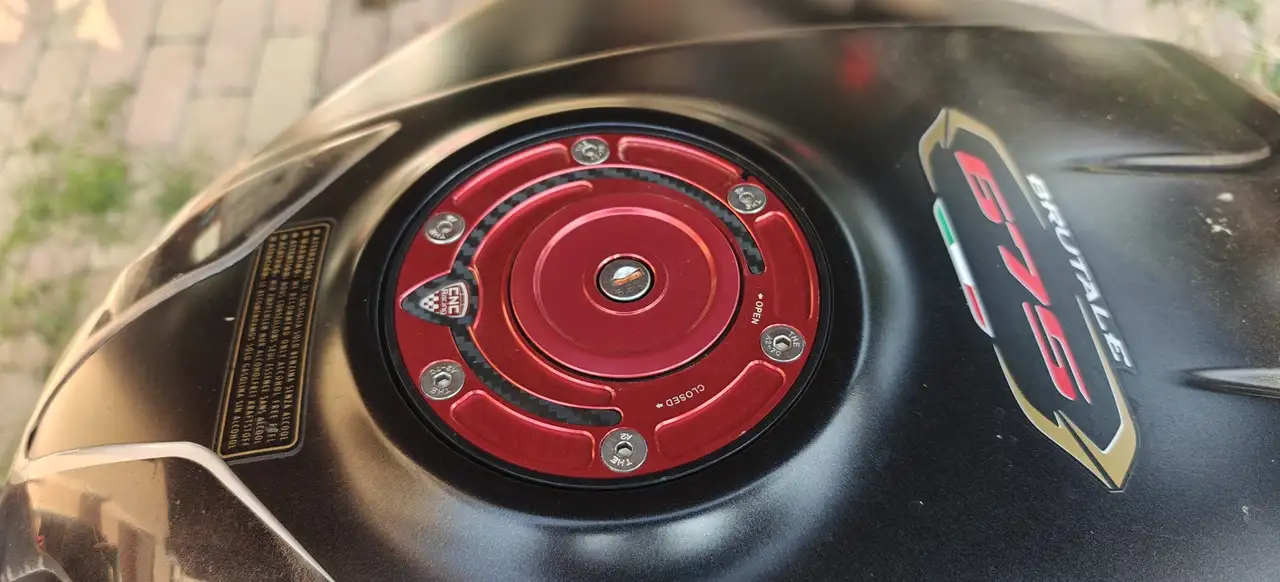 MV Agusta Brutale 675