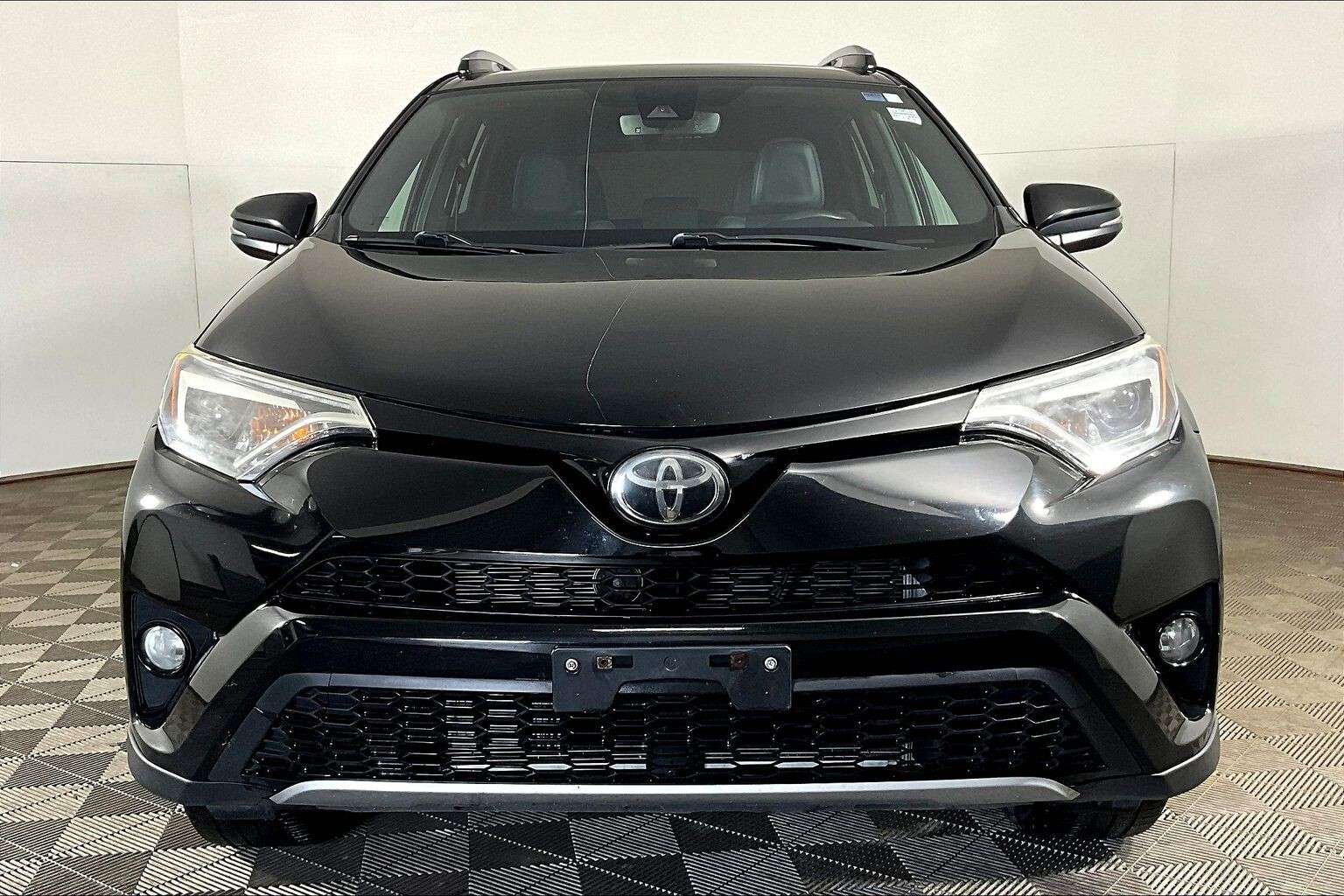 2018 Toyota RAV4 AWD SE — снимка 1