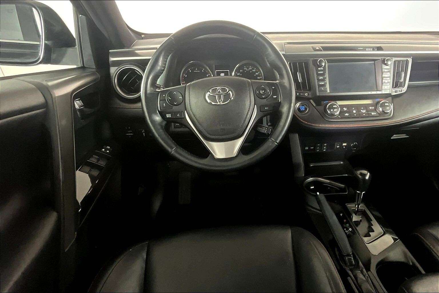 2018 Toyota RAV4 AWD SE — снимка 1