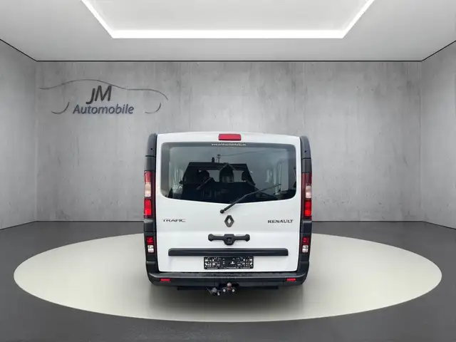 Renault Trafic view 4