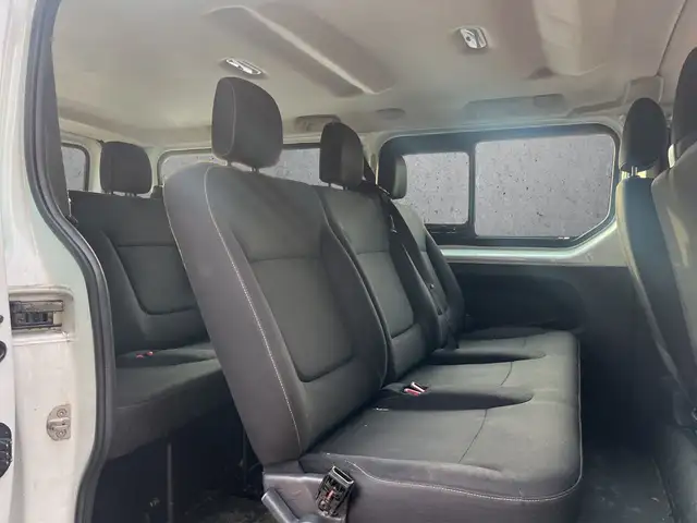 Renault Trafic view 13
