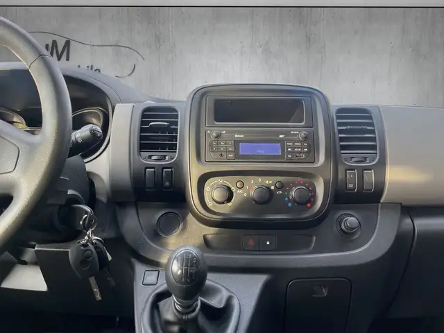 Renault Trafic view 10
