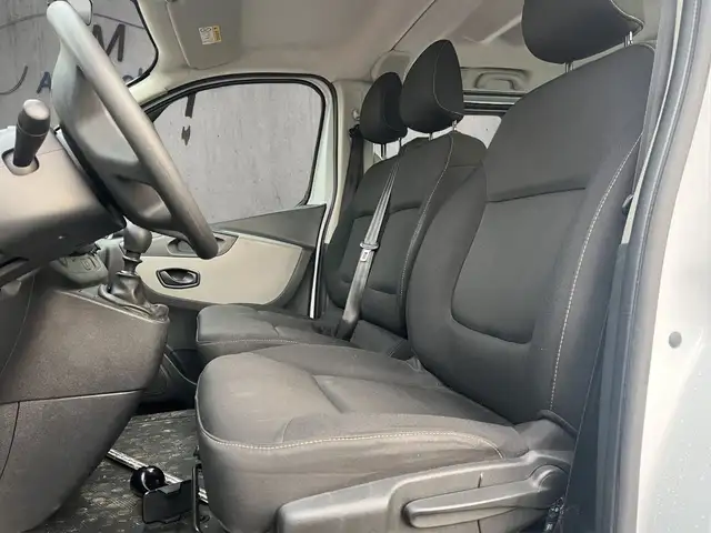 Renault Trafic view 14